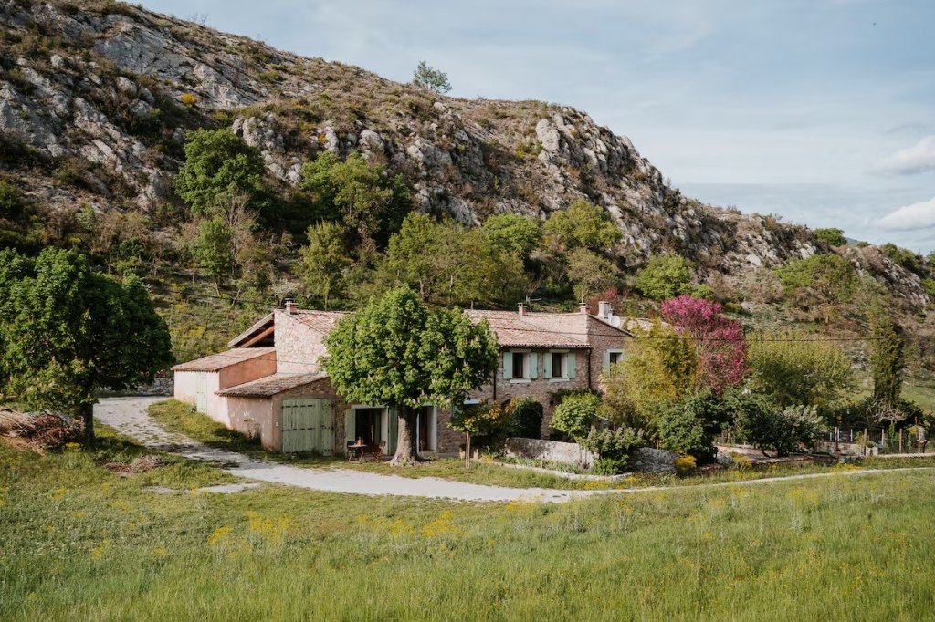 Le village de Hautes Duyes dans les Alpes de Haute Provence.