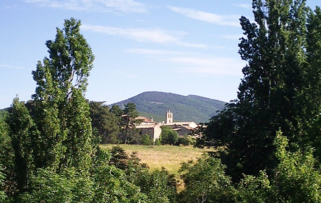 Le village de Lardiers dans les Alpes de Haute Provence.