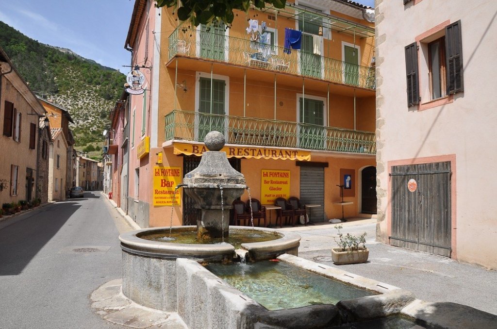 Le village du Fugeret dans les Alpes de Haute Provence.
