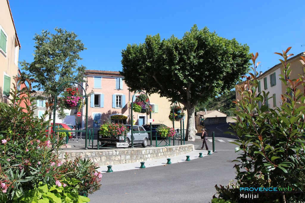 Village de Malijai 04.