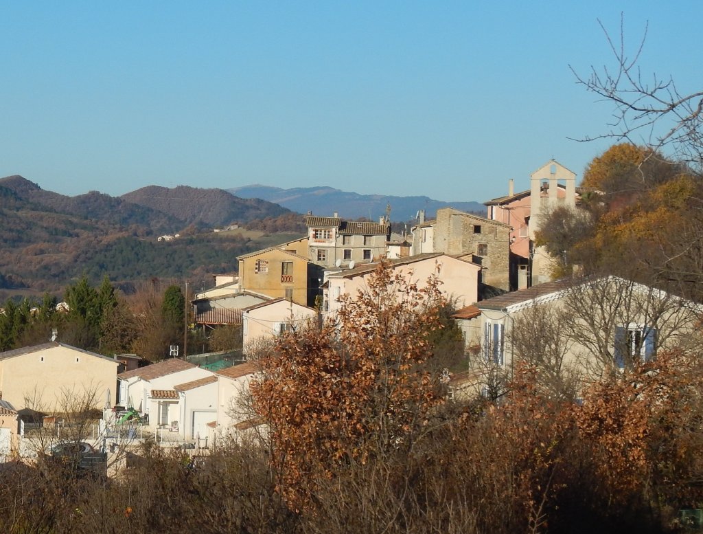 Le village de Mallemoisson dans les Alpes de Haute Provence.