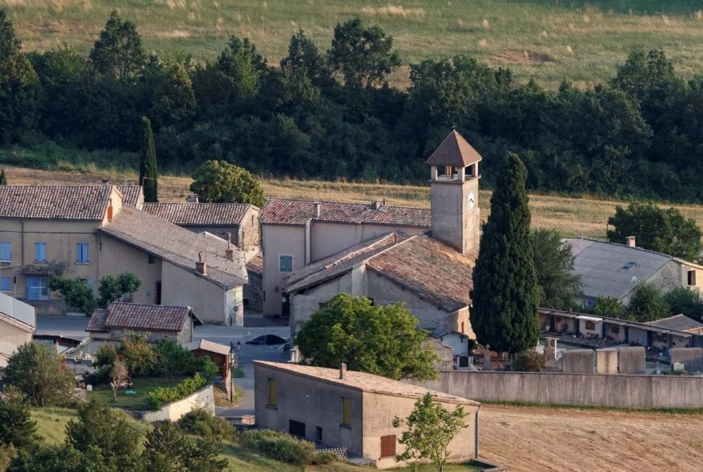 Le village de Melve dans les Alpes de Haute Provence.