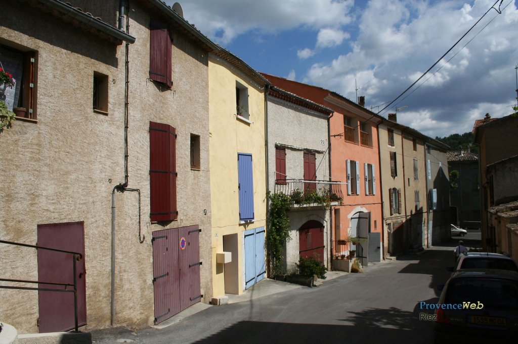 Rue du village.