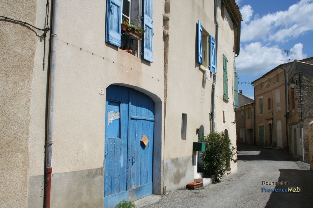Rue du village.
