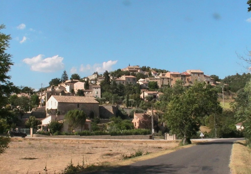 Le village de Saint Julien d'Asse.