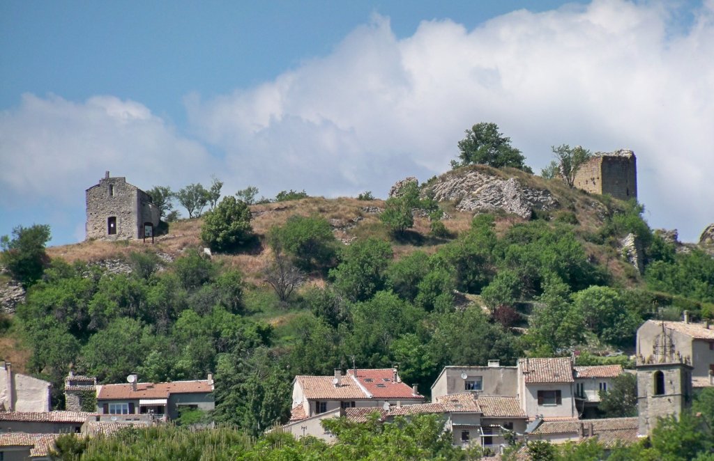 Le village de Saint Maime dans les Alpes de Haute Provence.