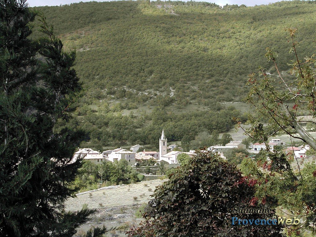 Village de Saumane 04.