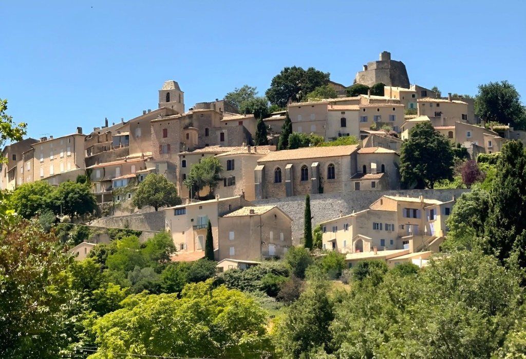Village de Simiane la Rotonde.