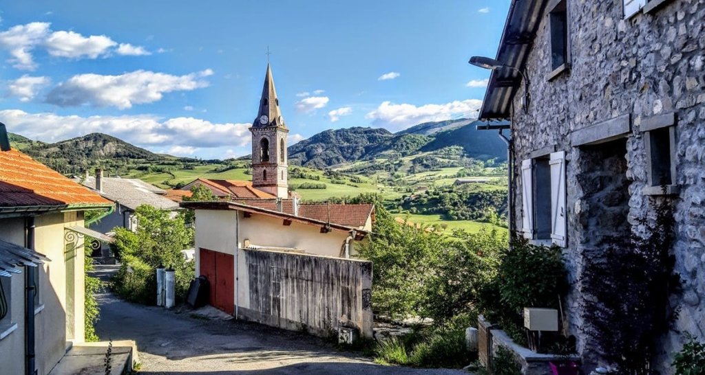Le village de Turriers dans les Alpes de Haute Provence.