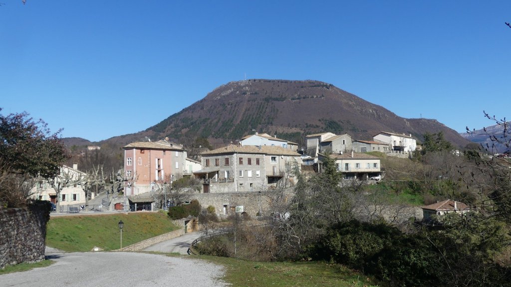 Le village de Valernes dans les Alpes de Haute Provence.