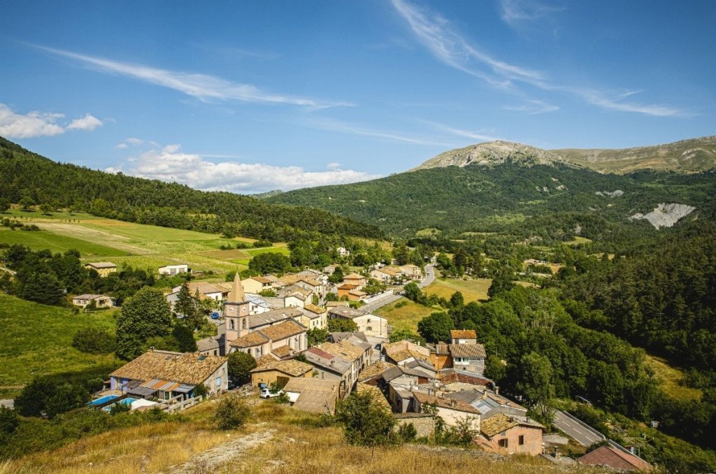 Le village de Vergons dans les Alpes de Haute Provence.