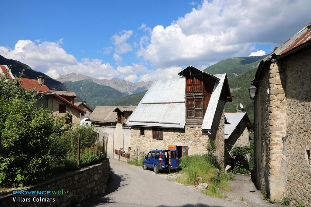 Maisons anciennes &agrave; Villars Colmars.