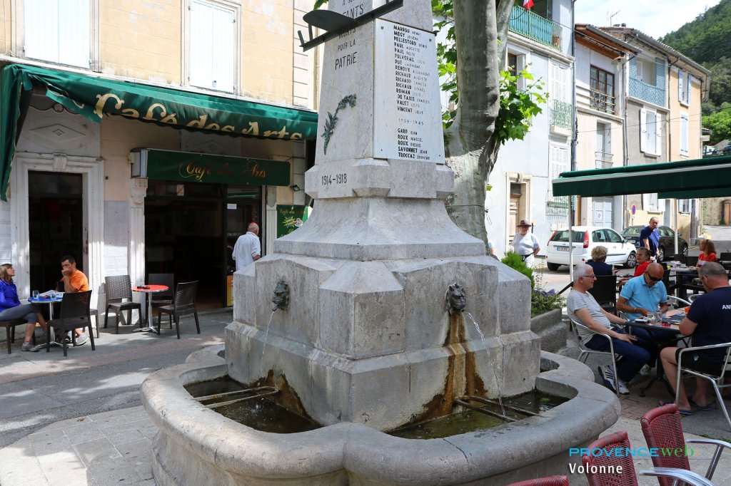 Fontaine.