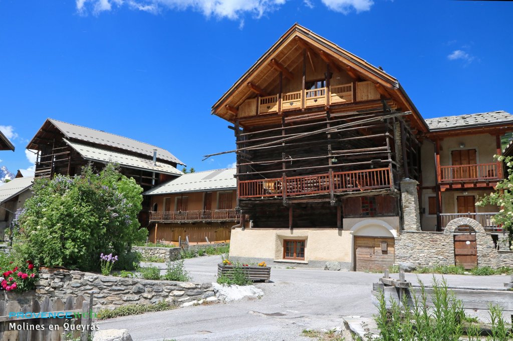 Molines en Queyras chalet.