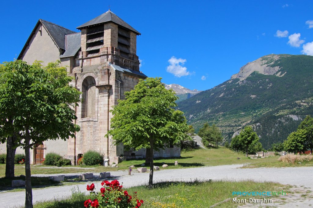 Eglise de Mont-Dauphin.