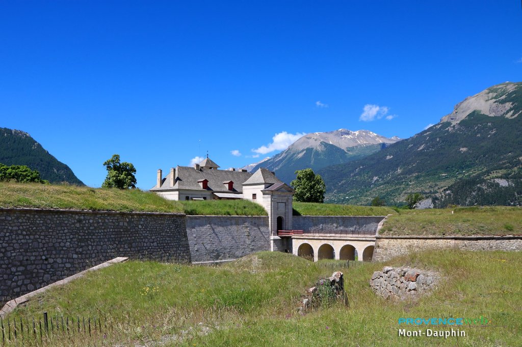 Fortifications de Mont-Dauphin.