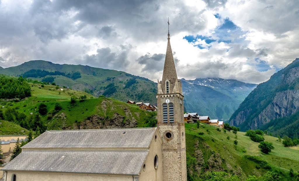 Orci&egrave;res dans les Hautes Alpes.