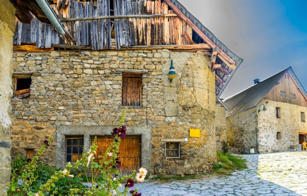 Vieux village de Prapic.