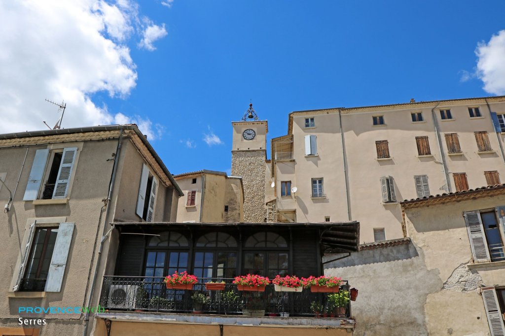 Village de Serres.