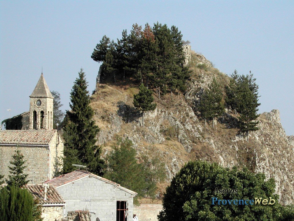 Le village d'Ascros.