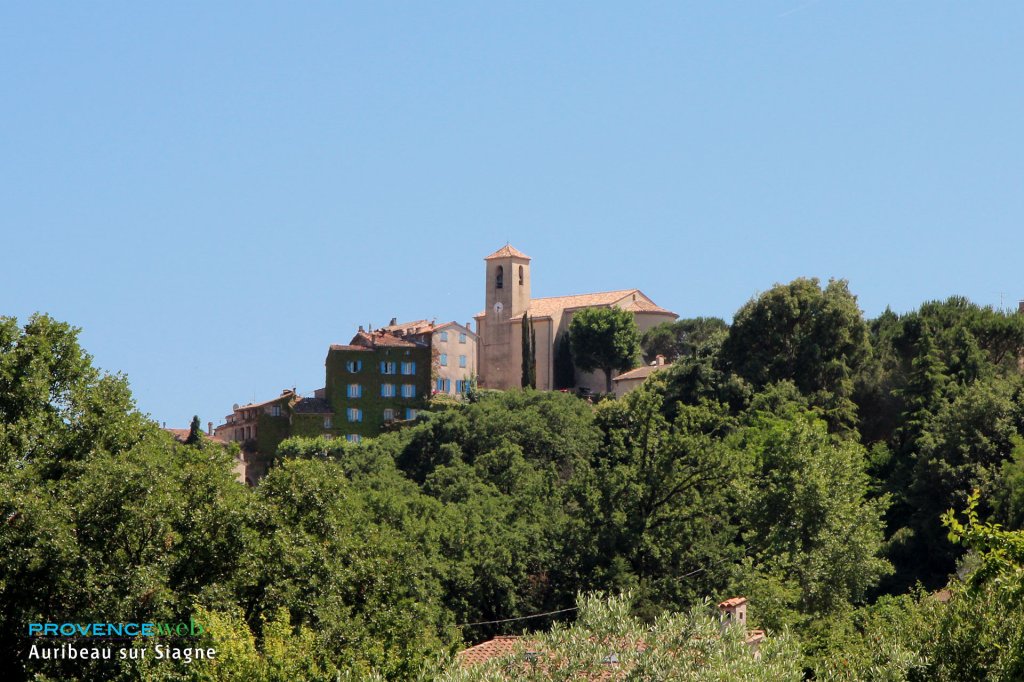 Le village d'Auribeau sur Siagne.