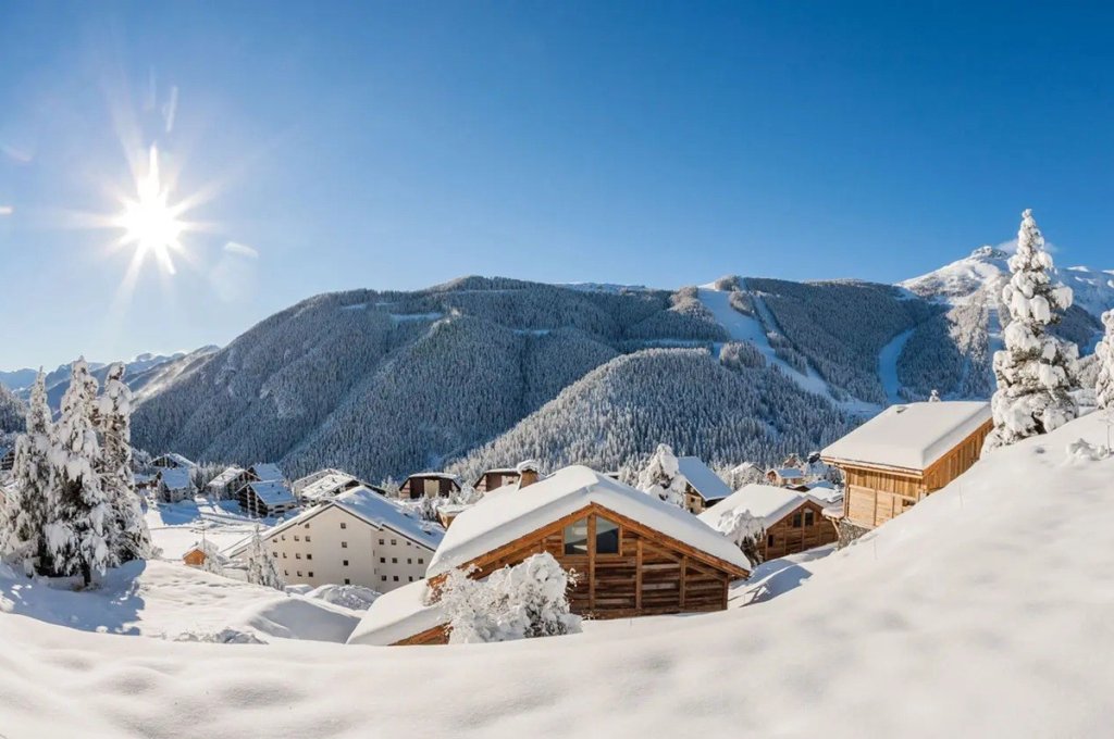 Jolis chalets &agrave; Auron.