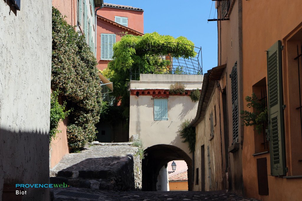 Biot centre ville.