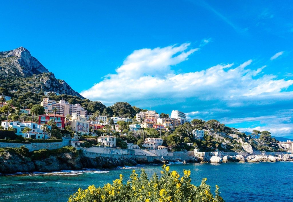 Le village de Cap d'Ail sur la C&ocirc;te d'Azur.