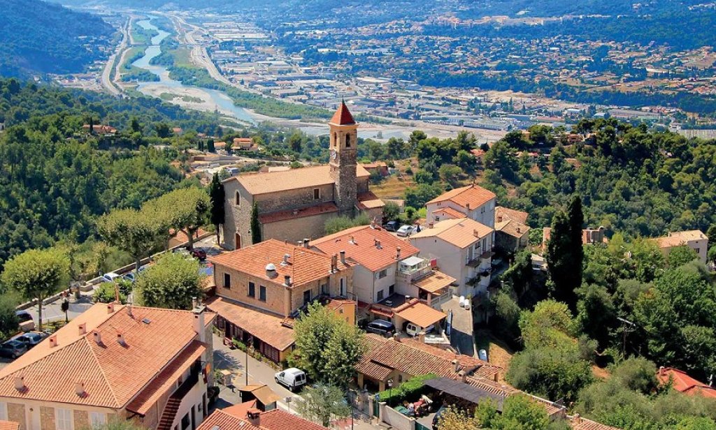 Village de Castagniers.