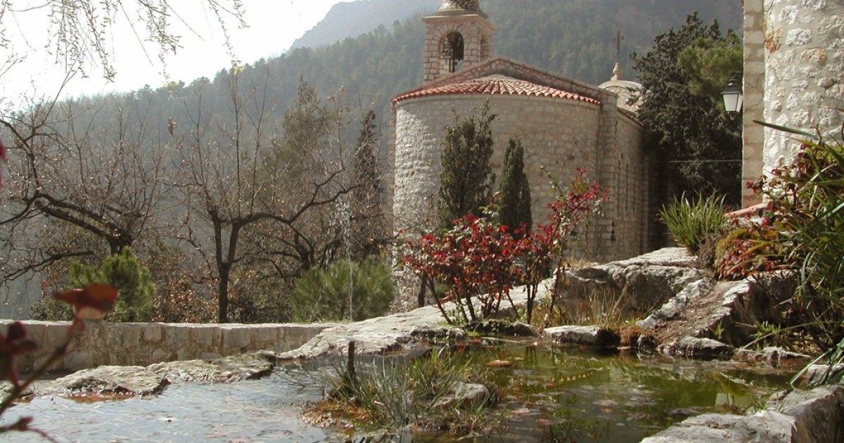 Castillon - joli village des Alpes Maritimes - Provence Web