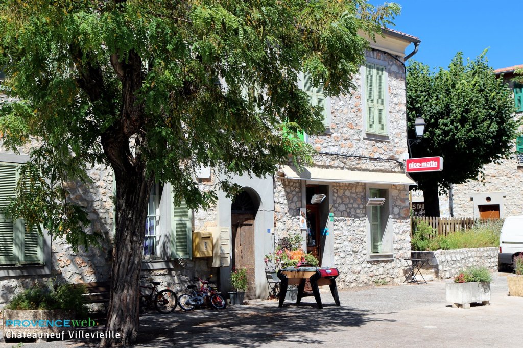 Caf&eacute;.