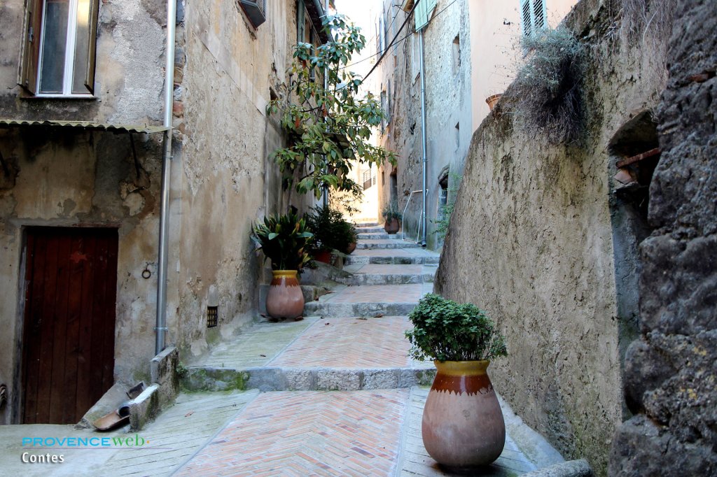 Ruelle à Contes.