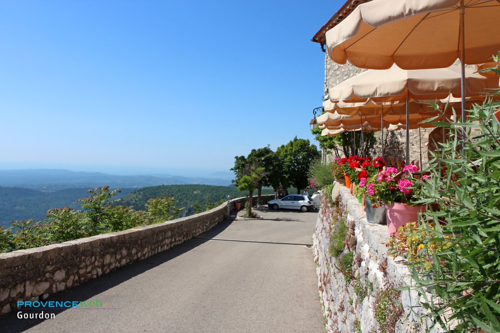Restaurant &agrave; Gourdon.