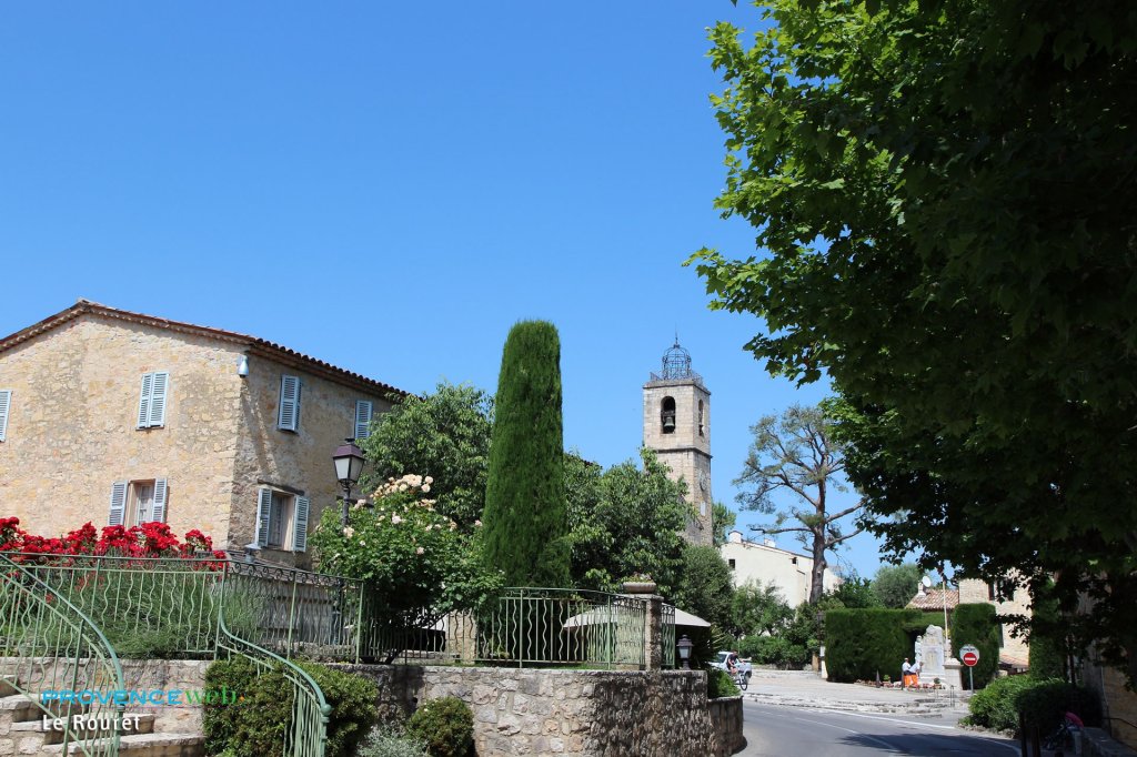 Le village du Rouret dans les Alpes Maritimes.