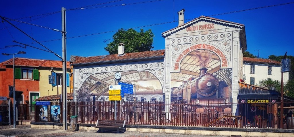 fresque Jules Vernes &agrave; Mandelieu la Napoule.