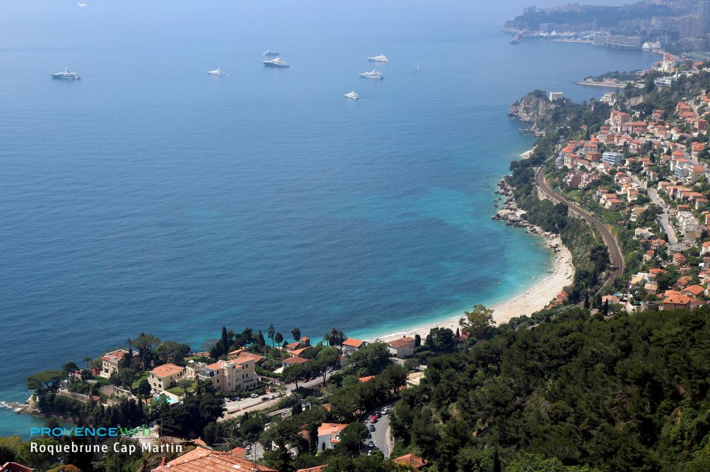 C&ocirc;te d'Azur &agrave; Roquebrune Cap Martin.