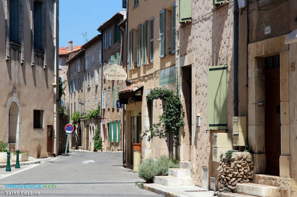 Village de Saint Cézaire sur Siagne.