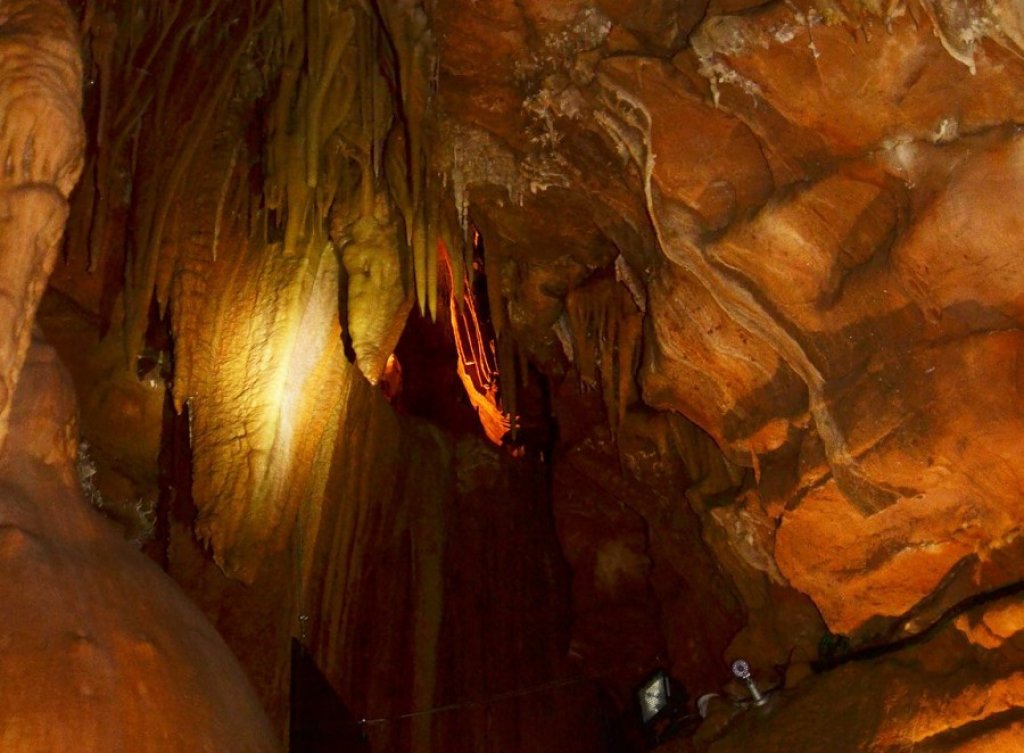 Grotte de Saint Vallier de Thiey.