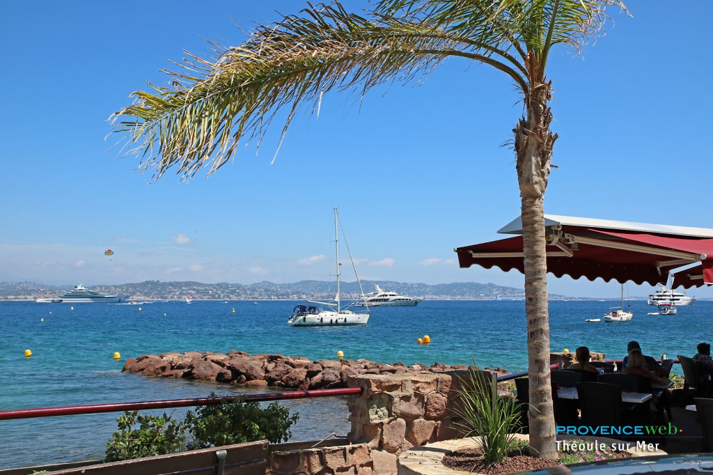 Restaurant sur la Plage.