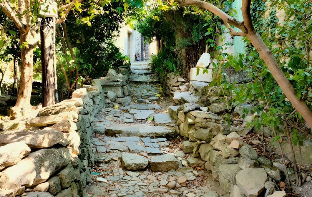 vieux centre de Boulbon.