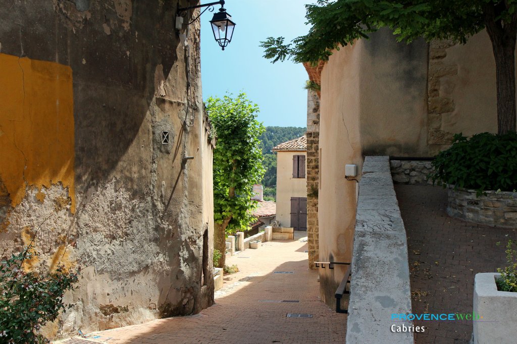 Cabri&egrave;s Bouches du Rh&ocirc;ne.
