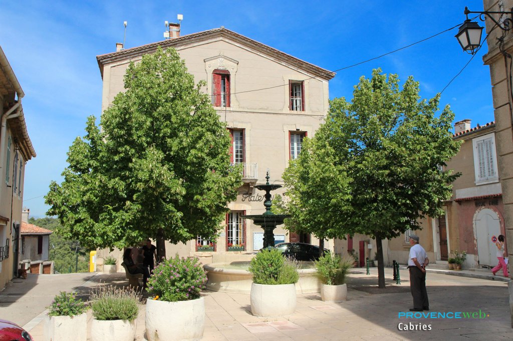 Mairie de Cabri&egrave;s.