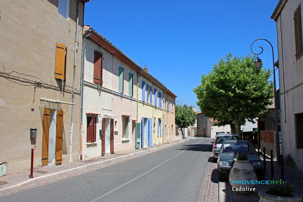 Rue du village.