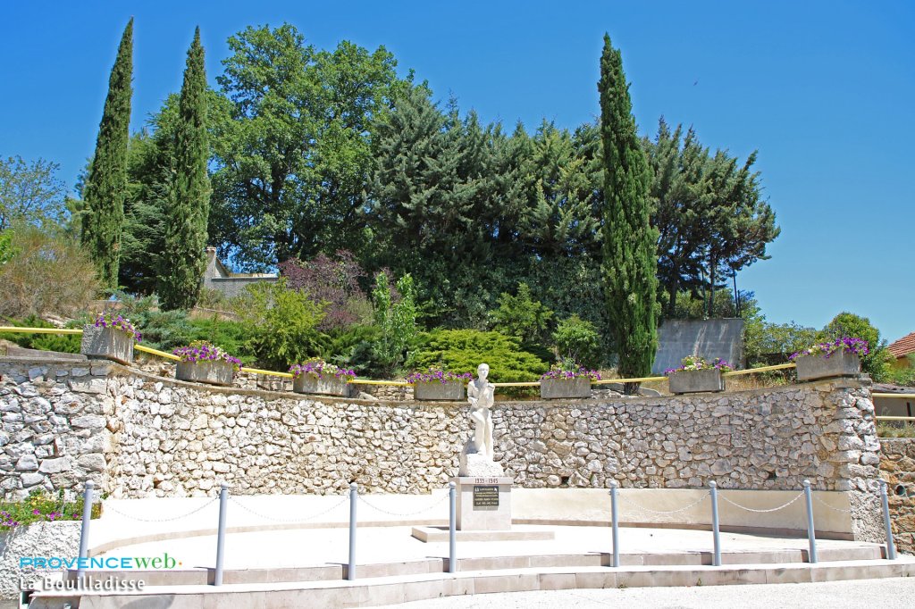 Statue.