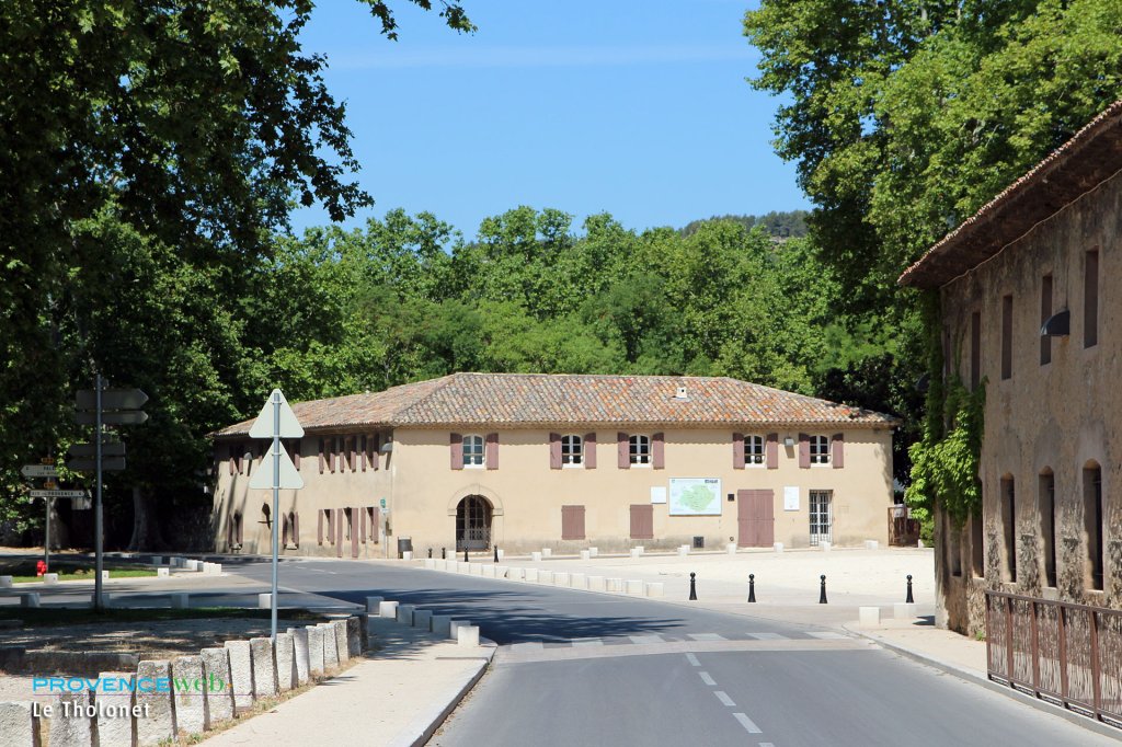 Le Tholonet dans le Var.