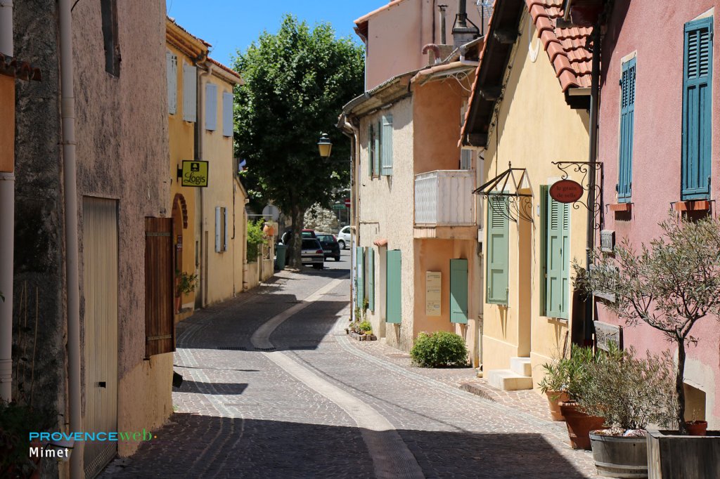 Ruelle &agrave; Mimet.