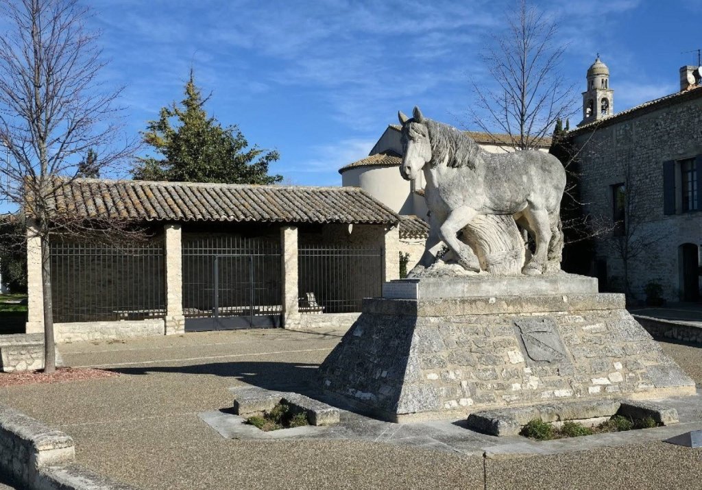 Statue de cheval &agrave; Moll&eacute;g&egrave;s.