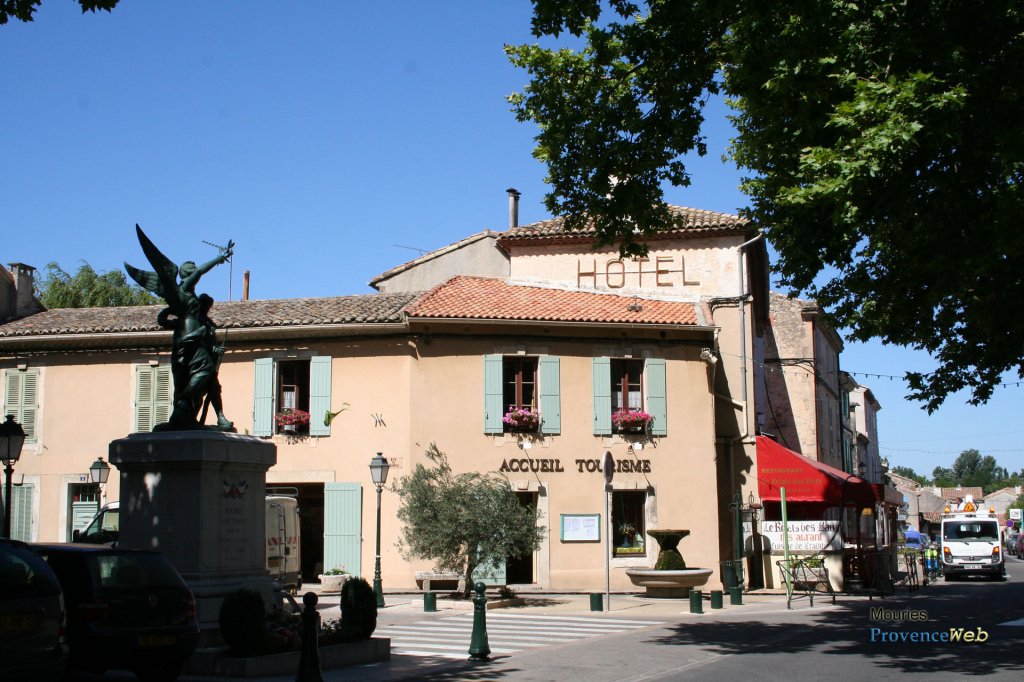 Hotel &agrave; Mouri&egrave;s.