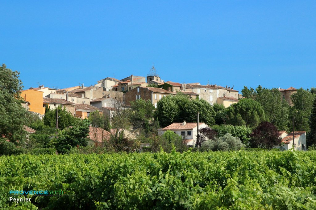 Le village de Peynier dans les Bouches du Rh&ocirc;ne.