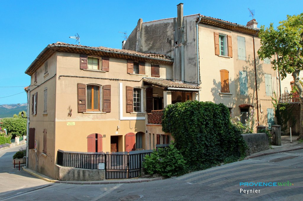 Jolie rue.